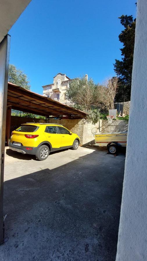 Apartman Kristina And Free Parking Mali Lošinj Exteriér fotografie